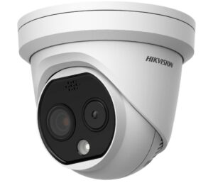 Eine weiße Überwachungskamera der Marke Hikvision in Dome-Bauweise mit zwei Linsen und einem Infrarot-LED-Ring.