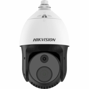Weiß-schwarze Überwachungskamera der Marke Hikvision mit einer kuppelförmigen Oberseite und einem großen, sichtbaren Objektiv.