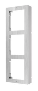 Metallischer Wandrahmenhalter mit vertikaler Ausrichtung und drei rechteckigen Ausschnitten.