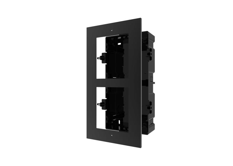 Schwarzer zweifacher Wandrahmen für Steckdosen oder Schalter mit rechteckigen Öffnungen, der seitlich gezeigt wird.
