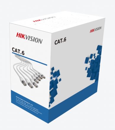 Verpackung eines CAT.6 Netzwerkkabels der Marke Hikvision, mit Bild von Kabeln und blauen geometrischen Mustern.