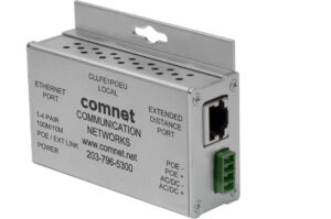 Metallisches Netzwerkgerät mit mehreren Anschlüssen und dem Logo von "comnet Communication Networks".