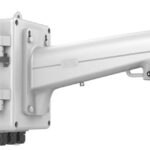 Weißer, rechteckiger Halterungsarm mit Montageplatte für Überwachungskameras.