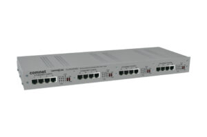 Graues Netzwerkgerät mit mehreren Ethernet-Ports und sichtbarem Text "comnet" und "ETHERNET PORTS".