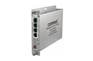 Silbernes Netzwerkgerät von ComNet mit mehreren Ethernet-Ports und Kommunikationsinformationen auf der Vorderseite.