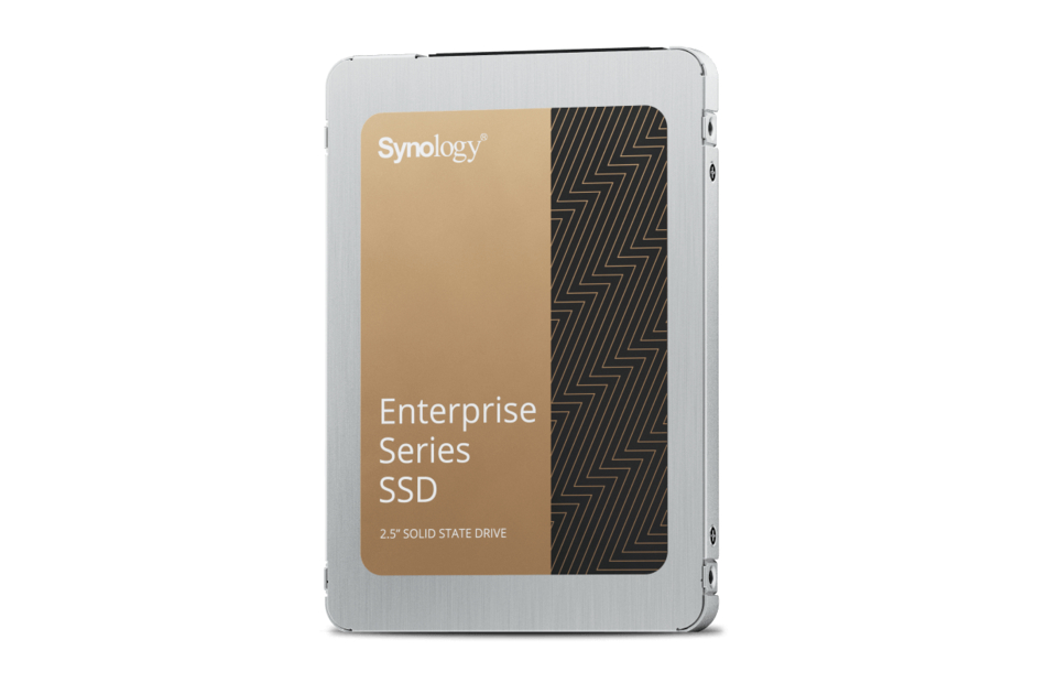 Externe SSD mit gebürstetem Metallgehäuse und Synology-Logo auf der Vorderseite.