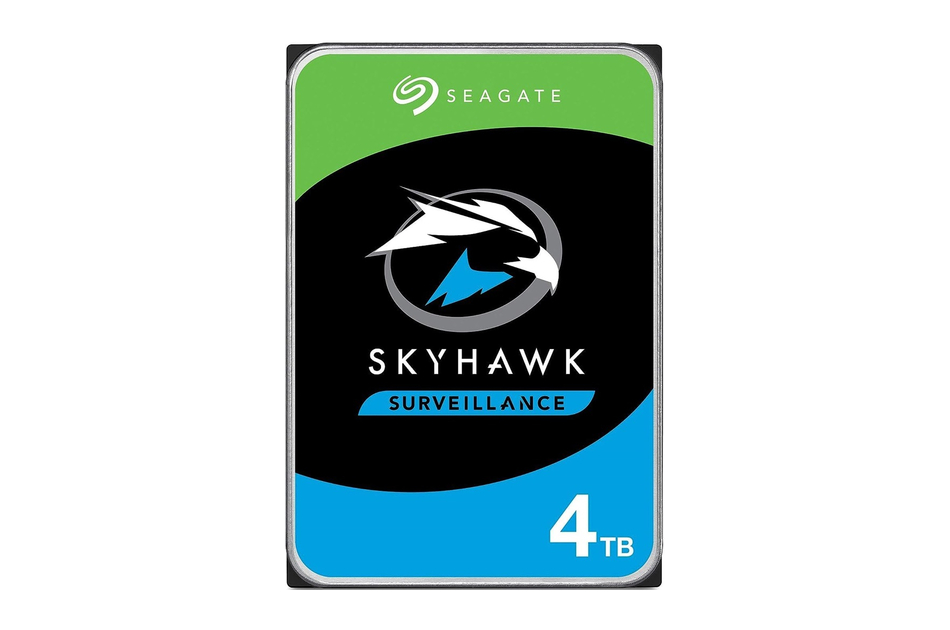 Seagate SkyHawk-Festplatte mit 4 TB Speicher, gestaltet in Schwarz, Grün und Blau, mit einem auffälligen Vogel-Logo.