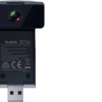 Rückseite einer Yealink USB-Webcam mit CE-Kennzeichnung und USB-Stecker.