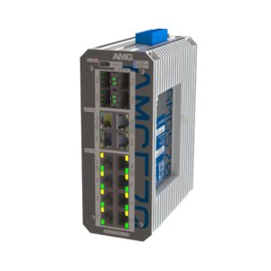 Industrieswitch mit mehreren Ethernet-Ports und LED-Anzeigen an der Vorderseite, silbernes Gehäuse mit blauer Schrift.