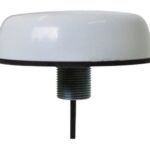 Runde, weiße Antenne mit Gewinde und schwarzem Kabel darunter.