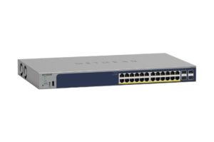 Ein Netzwerk-Switch mit mehreren Ethernet-Ports, teilweise gelb markiert, und dem Logo "NETGEAR" auf der Oberseite.