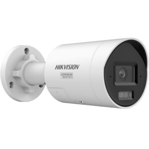 Weiße Überwachungskamera von Hikvision mit korrosionsbeständigem Gehäuse.