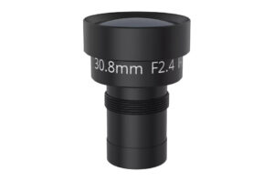 Schwarzes Kameraobjektiv mit der Beschriftung "30.8mm F2.4".