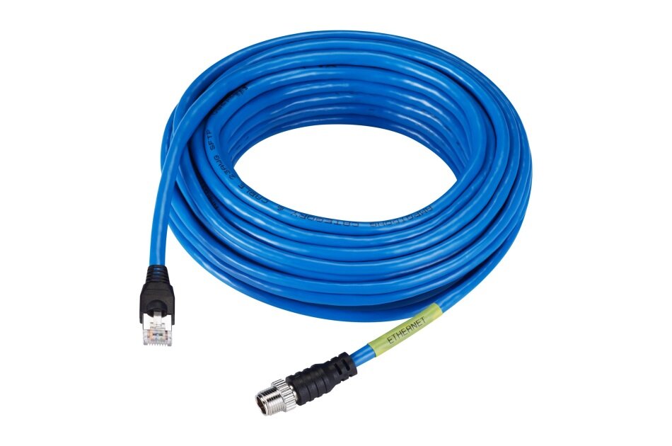 Blaues Ethernet-Kabel mit RJ45- und Steckeranschluss, aufgerollt.