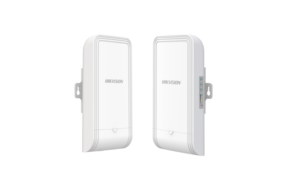 Zwei weiße, rechteckige Geräte mit der Aufschrift "HIKVISION" und seitlichen Montagehalterungen.