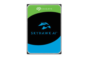 Festplatte mit Seagate-Logo und SkyHawk AI-Design, schwarzer Hintergrund mit grünem und blauem Rand.