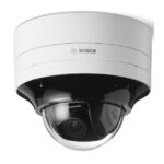 Überwachungskamera von Bosch mit kugelförmigem Gehäuse und schwarzer Linse.