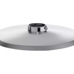 Ein silberner Metallschirm mit kreisförmigem Design und zentralem Befestigungsring.