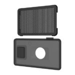 Schutzhülle in zwei Teilen für eine Kamera mit ausgeschnittenen Öffnungen und strukturierter Oberfläche.