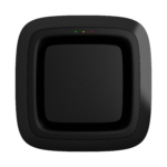 Ein quadratisches, schwarzes Gerät mit dem Schriftzug "AJAX" und zwei LED-Lampen oben.