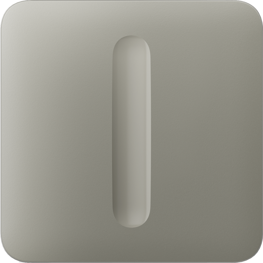 Ein quadratischer Knopf mit abgerundeten Ecken und einem schmalen, vertikalen Einschnitt in der Mitte.