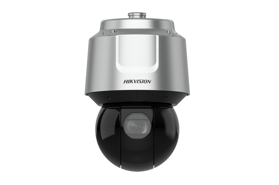 Silberne und schwarze Überwachungskamera der Marke Hikvision vor weißem Hintergrund.