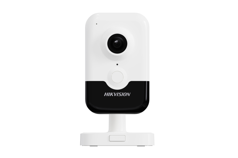 Weiß-schwarze Überwachungskamera von Hikvision auf einem weißen Standfuß.