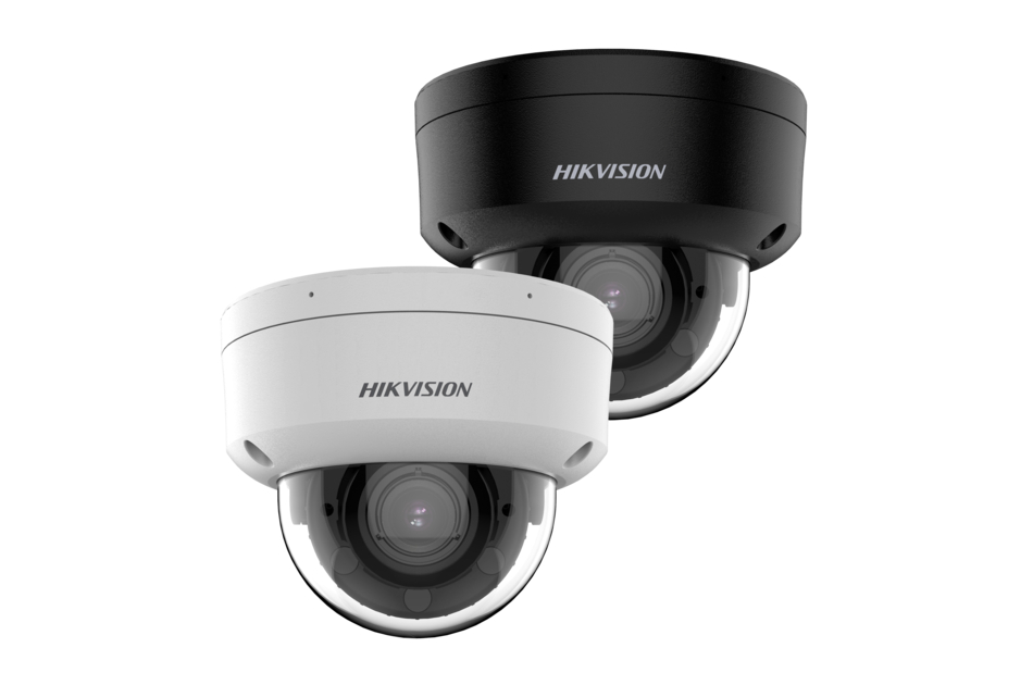 Zwei Überwachungskameras in Schwarz und Weiß von Hikvision, mit kugelförmigen Gehäusen und sichtbaren Objektiven.