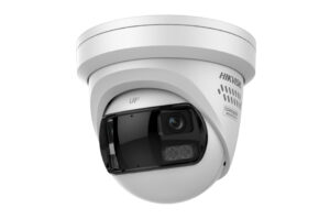 Weiße Überwachungskamera von Hikvision mit kugelförmigem Gehäuse und Sichtfenster für die Linse.