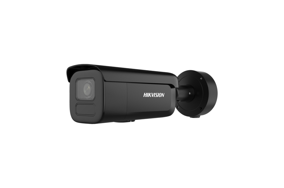 Schwarze Überwachungskamera mit rechteckigem Gehäuse und der Aufschrift "Hikvision".