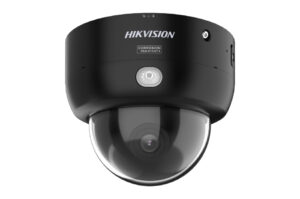 Schwarze Hikvision-Dome-Überwachungskamera mit sichtbarem Objektiv und integrierter Beleuchtung