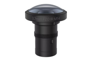 Schwarzes Kameraobjektiv mit der Aufschrift „3.7mm F2.0 IR M14“