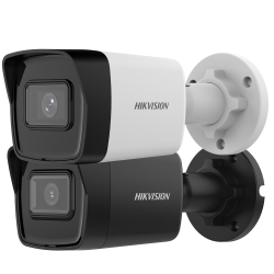 Zwei Überwachungskameras von Hikvision, eine in Weiß und die andere in Schwarz, montiert auf wandähnlichen Halterungen.