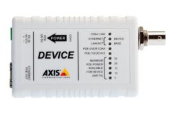 Eine weiße Box mit der Aufschrift "DEVICE" und "AXIS COMMUNICATIONS" mit verschiedenen Anschlüssen und LED-Anzeigen für PoE-Stromversorgung und Netzwerklinks.