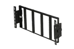 Schwarze, rechteckige Metallhalterung mit beweglichen Teilen und mehreren vertikalen und horizontalen Streben.