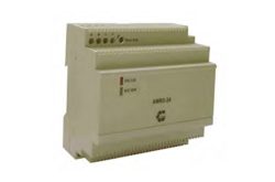 Ein beige Industriegerät mit der Aufschrift "AMR5-24", rotem und grünem LED-Anzeigeetikett für "DC LO" und "DC ON".