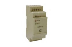 Ein elektrisches Modul mit der Aufschrift "AMR2-24", ausgestattet mit Indikatorleuchten und Anschlüssen.