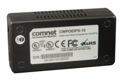 Ein PoE-Injektor von ComNet, Modell CWPOEIPS-15, mit verschiedenen Zertifizierungszeichen und einer Seriennummer auf dem Etikett.