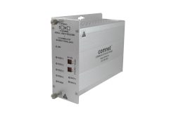 Ein silberner, digitaler Videoreceiver von Comnet mit vier Video- und zwei Datenkanälen, gezeigt aus einem Winkel, der die Bedienelemente und Anschlüsse an der Vorderseite darstellt.