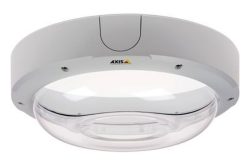 Eine runde, weiße Überwachungskamera von Axis mit transparenter Kuppelabdeckung.
