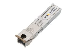 Ein SFP-Modul mit der Aufschrift "AXIS", geeignet für Datenübertragung.