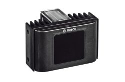 Ein schwarzes elektronisches Gerät von Bosch mit Kühlrippen und rechteckiger Form.