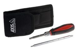 Ein Schraubendreher-Set mit einem roten und schwarzen Griff, einem Wechselbit und einer schwarzen Tasche mit der Aufschrift "Axis Communications".
