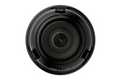 Kameralinse in Nahaufnahme mit der Beschriftung "5 MP 3.7 mm".