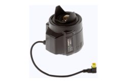 Eine schwarze Kameraobjektiv-Einheit mit Kabel und Stecker.