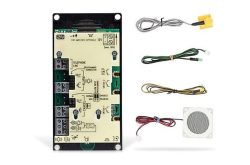 Elektronische Leiterplatte mit verschiedenen Anschlussdrähten und einem Lautsprecher.