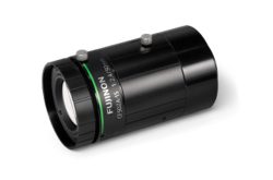 Schwarzes Fujinon-Objektiv, Modell CF50HA-1S, auf weißem Hintergrund.