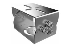 Metallische Montagehalterung mit Schrauben, rechteckiger Form und mehreren Befestigungslöchern.