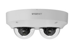 Eine weiße Wisenet-Überwachungskamera mit zwei kuppelförmigen Objektiven.