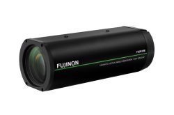 Schwarzes Fujifilm Fujinon Kameraobjektiv mit optischer Bildstabilisierung und High-Speed-Autofokus.